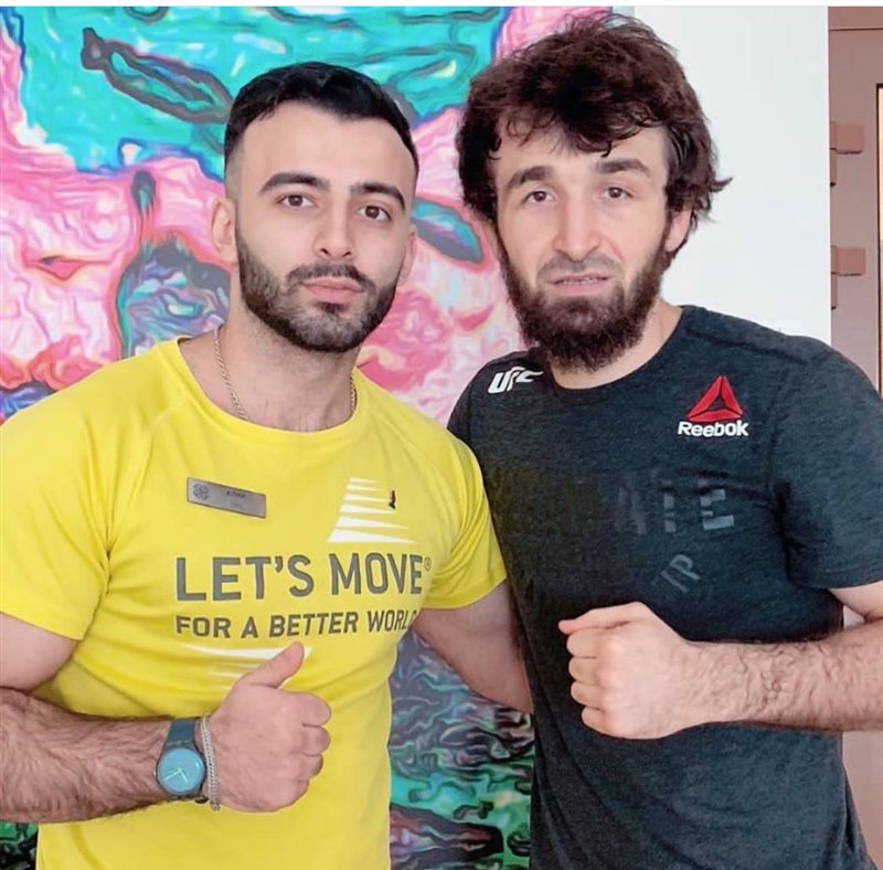 Демис с профессиональным спортсменом UFC